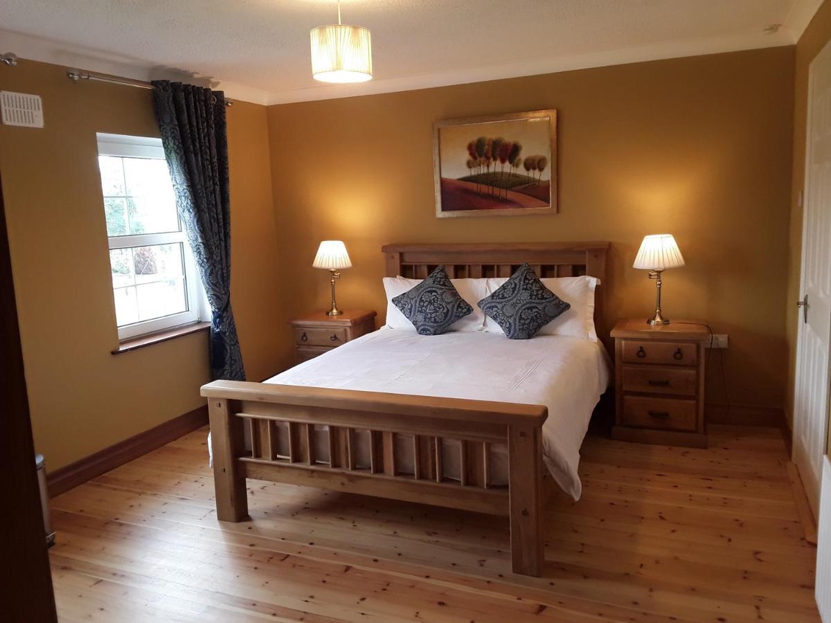 Doonard Manor B&B Craughwell 객실 사진
